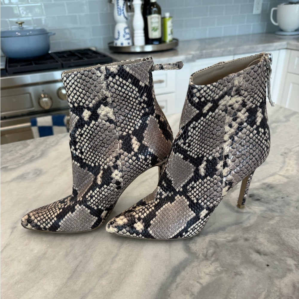 Steve Madden Carey ankle boots